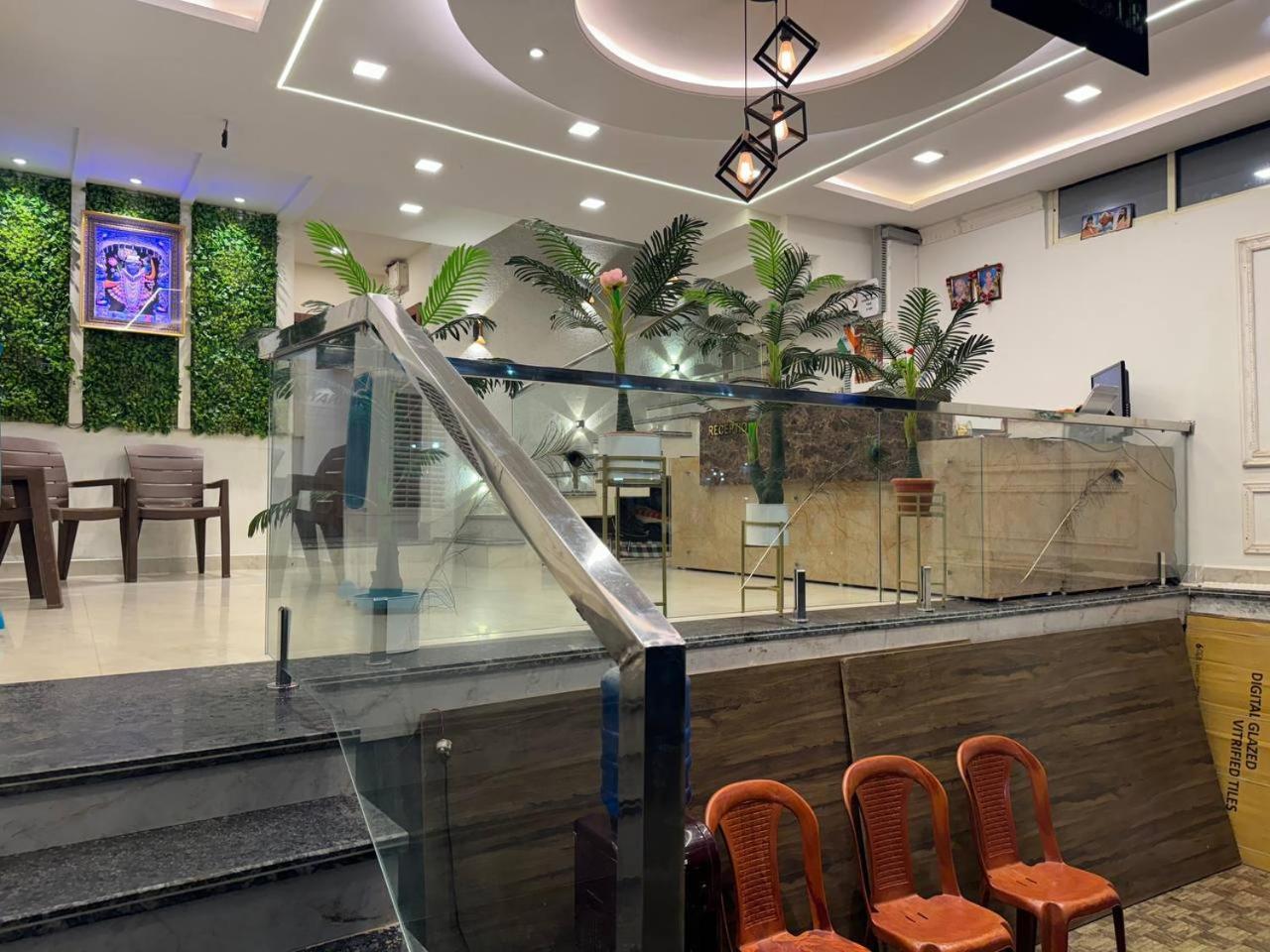 Hotel Shreeji Residency Pachmarhī Exterior foto