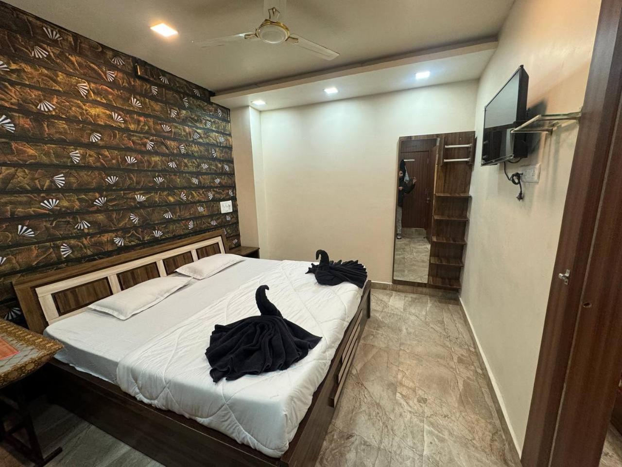 Hotel Shreeji Residency Pachmarhī Exterior foto